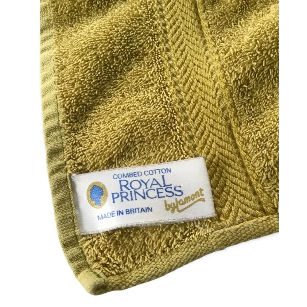 Harrods London Great Britain England Hand Towel Bear Bow Tie Metal Ochre Yellow